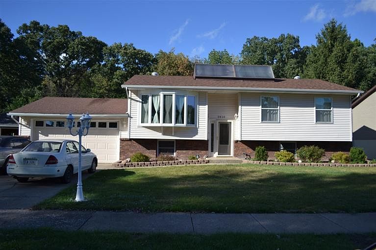 1st image of 2830 Crabapple Ln