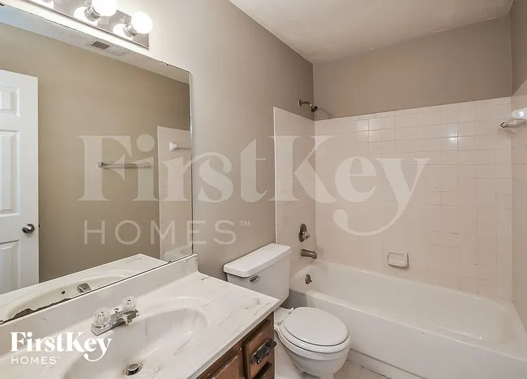 4570 Fawn Hollow Cv — Photo 13