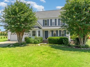 817 Hawks View Ct, Fuquay Varina, NC 27526