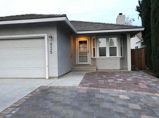 935 Valley Oak Ct, Hollister, CA 95023