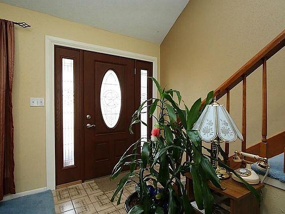 4th image of 19202 Fisher Dr