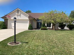 9706 Blue Mound Dr, Fort Wayne, IN 46804