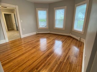 38 Sargent St, Lowell, MA 01854
