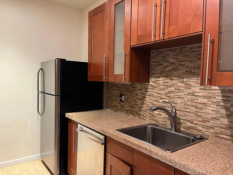 2173 NW Everett St #3 — Photo 2