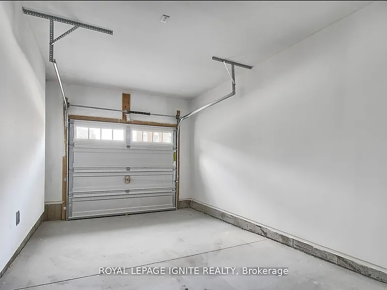 1079 Cameo St — Photo 23