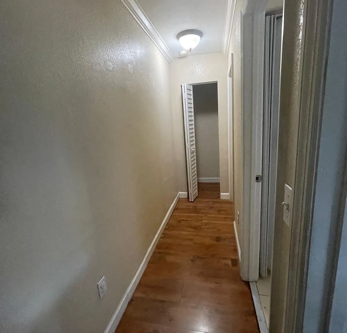NW 168th Ter, Opa Locka — Photo 4