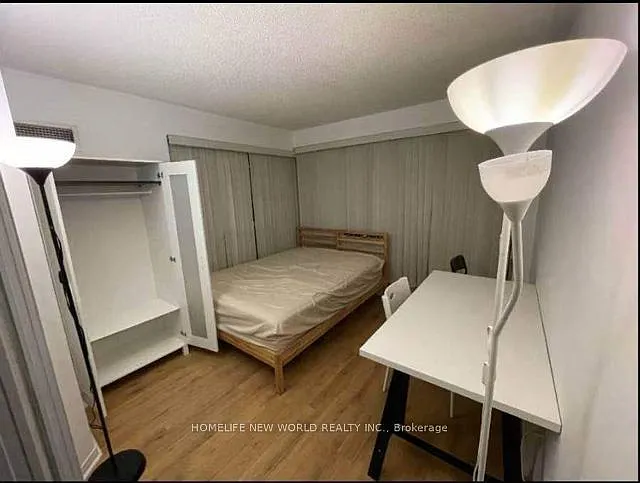 909 Bay St #407 — Photo 7