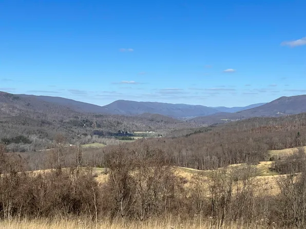 Lumber Jack Rd, Narrows, VA 24124