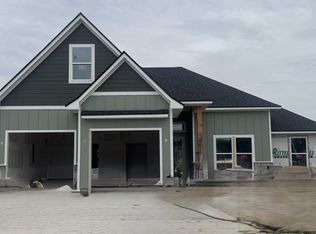 5000 Augusta, Groves, TX 77619