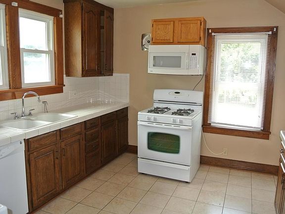 5th image of 53 N 25th St
