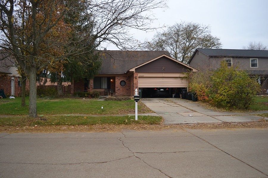 1st image of 45487 Fieldstone Dr