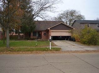45487 Fieldstone Dr, Canton, MI 48187