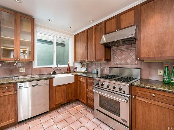 5th image of 1715 42nd Ave