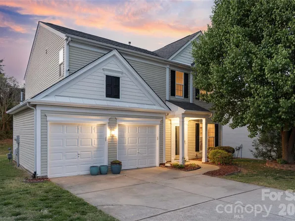 2723 Old Ironside Dr, Charlotte, NC 28213