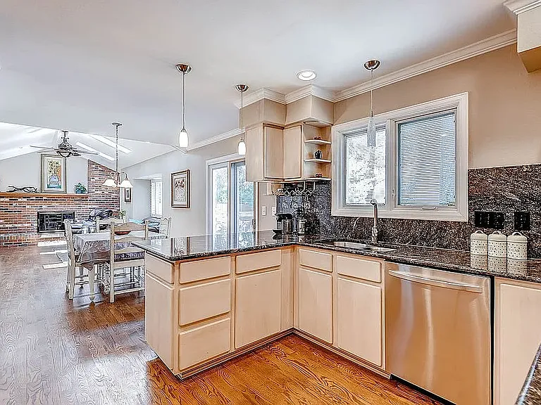 6030 S Lima Way — Photo 11