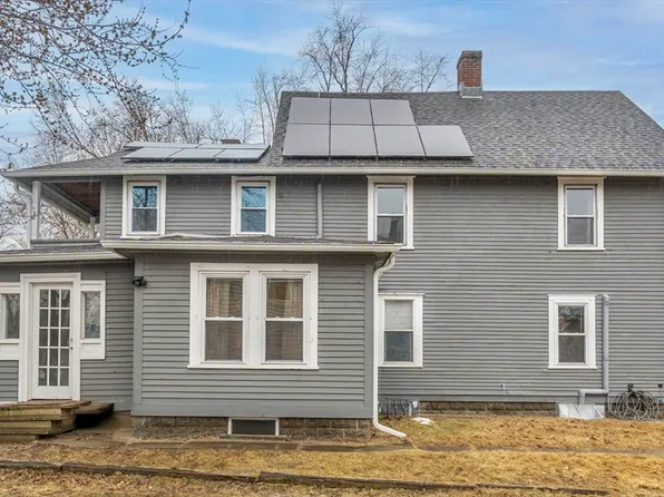 8 Laurel St, Greenfield, MA 01301