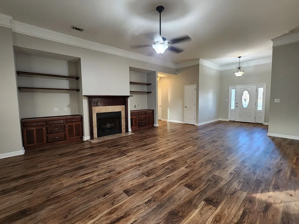 Building Photo - 4059 Huntley Dr