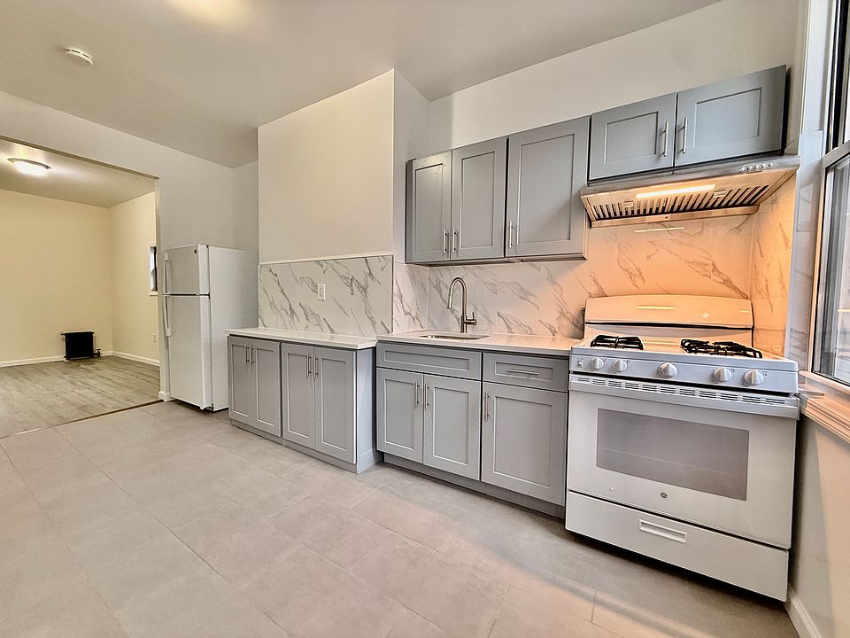 1st image of 177 Maujer St APT 4L