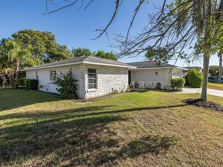 8015 San Fernando Dr — Photo 24