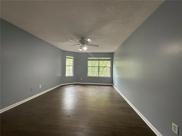 1024 Wiltshire Way — Photo 16