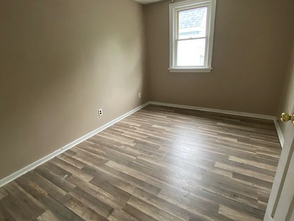 2nd image of 166 Dennis St Unit 2