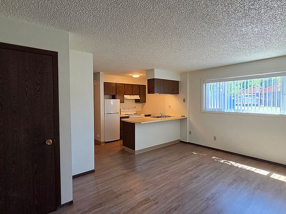 3rd image of 1411 Stoddard St APT 3