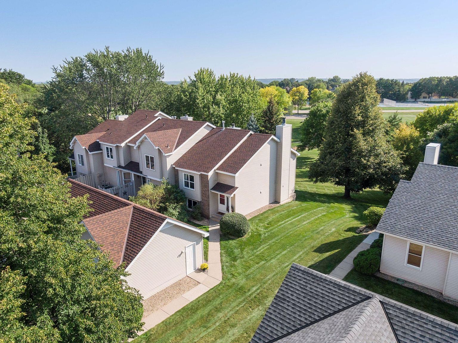 10237 Arrowwood Dr, Eden Prairie, MN 55347 Zillow