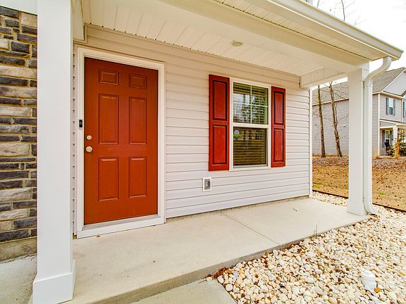 4th image of 1508 Bradley Rd