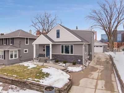 412 15th Ave SW, Rochester, MN, 55902