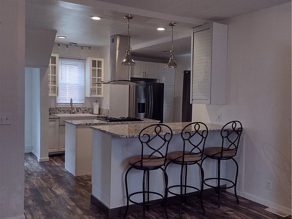 3rd image of 418 Argonne Dr