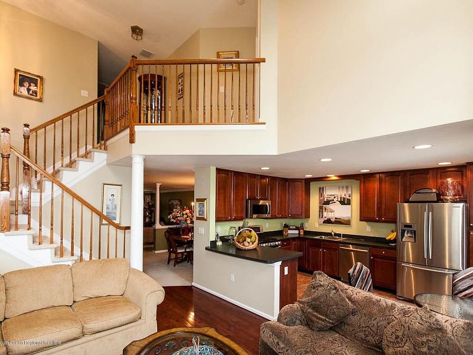 1st image of 5 Ironwood Ct