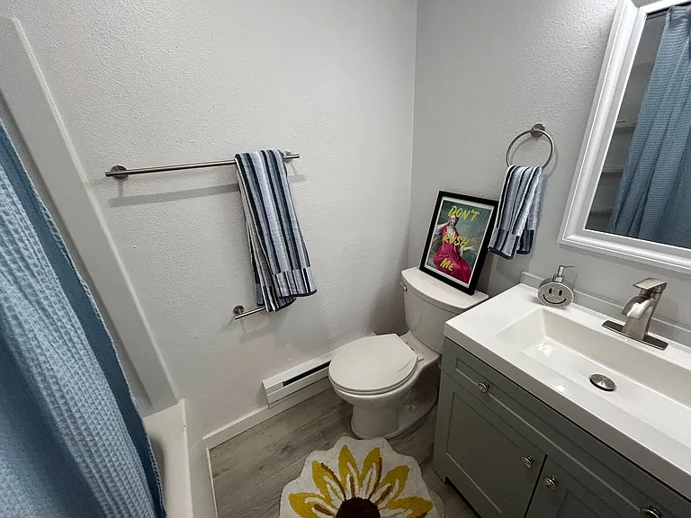 Park Plaza Apartments — Photo 12