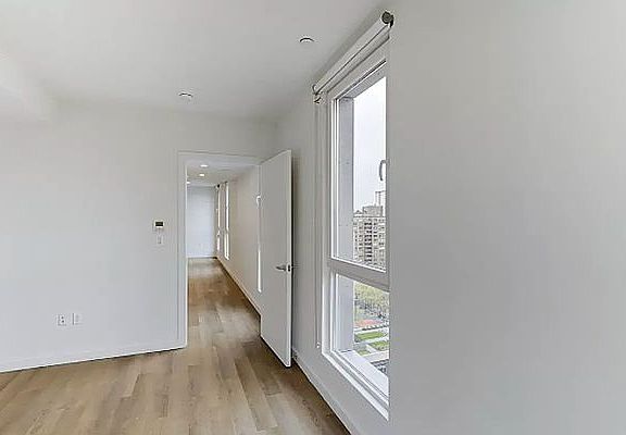 3rd image of 814 Amsterdam Ave #140