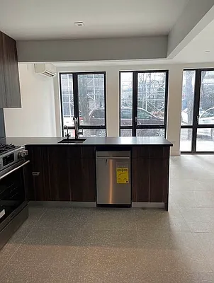 Rented by SERHANT. | media 7