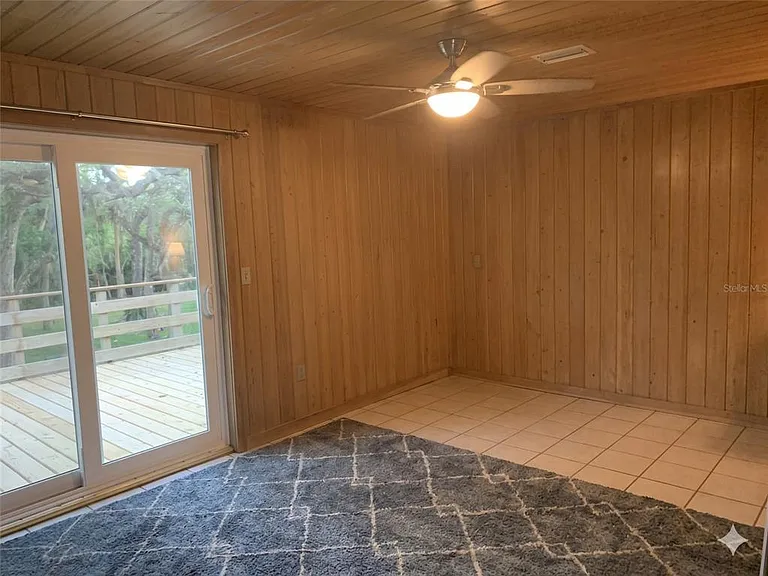 3 Elizabeth Dr E — Photo 11
