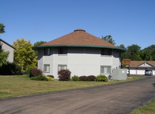 414 Holland Rd APT 1, Germantown Hills, IL 61548