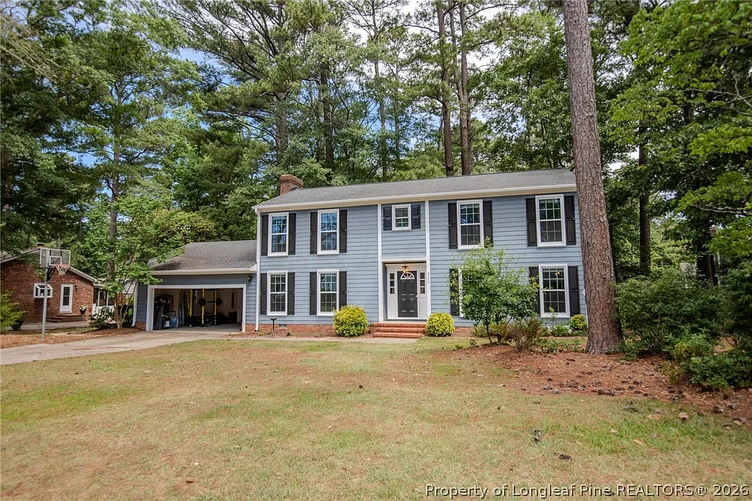 4 bed, 2.5 bath, 2320 sqft, $2,600 — Photo 3