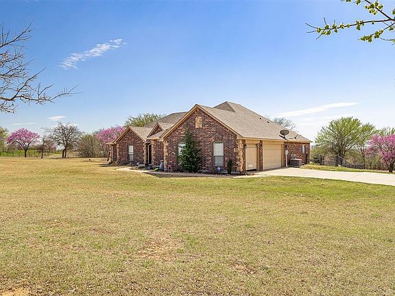 4th image of 21672 Hillview Ct