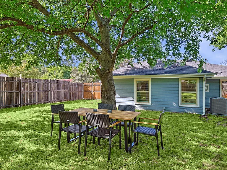 2047 El Paso St — Photo 21