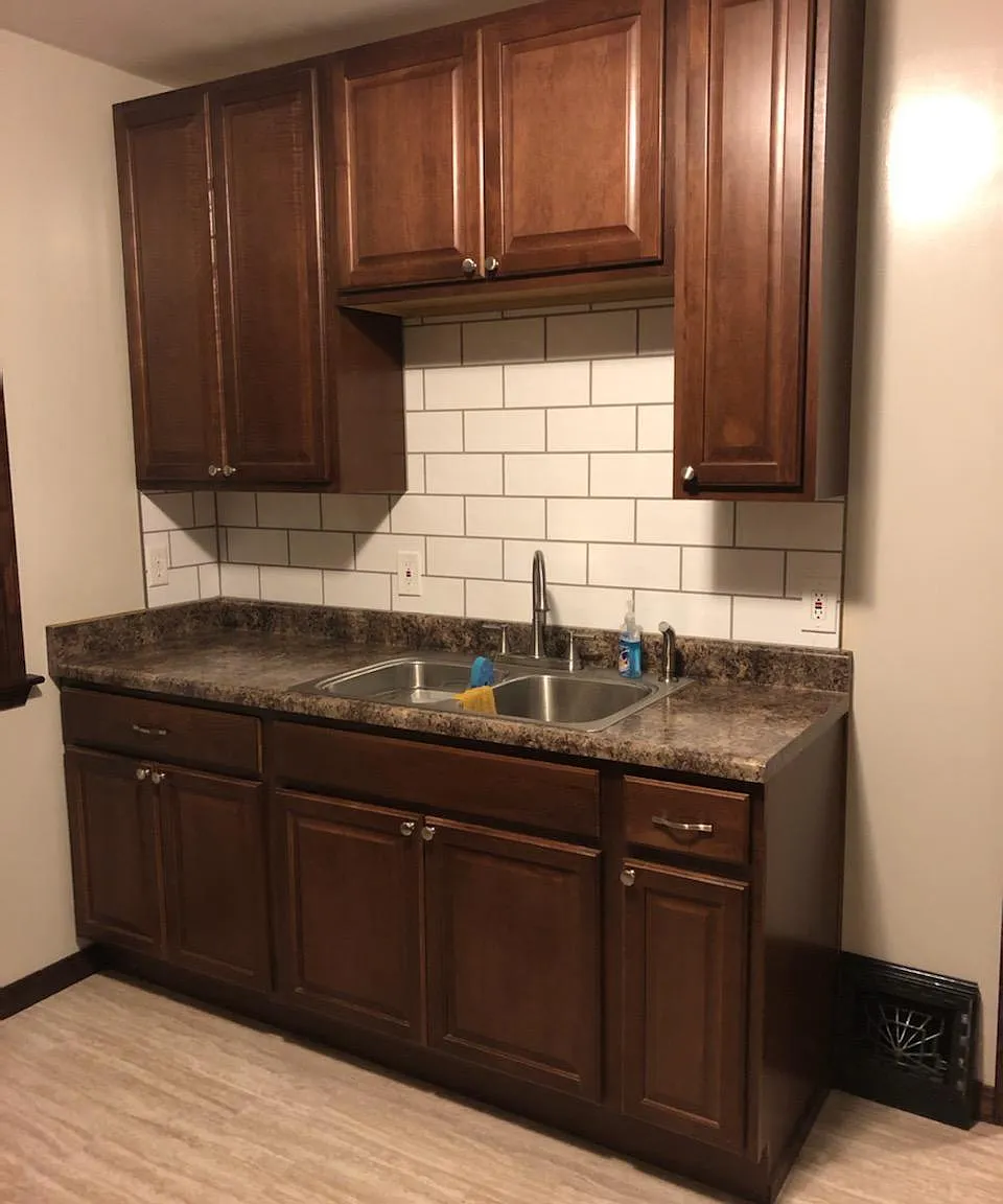 3 bed, 2000 sqft, $1,925 — Photo 2