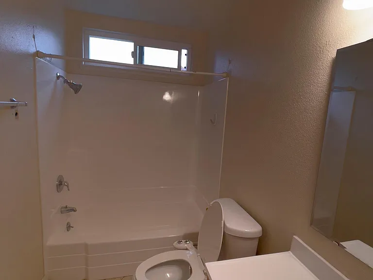 3356 Valencia Hill Dr — Photo 7