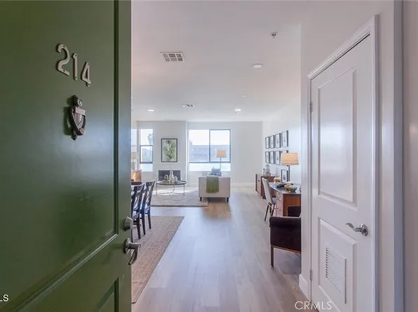 6938 Laurel Canyon Blvd Unit 214, North Hollywood, CA 91605