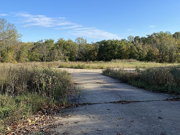 4th image of 901 Britton Springs Rd