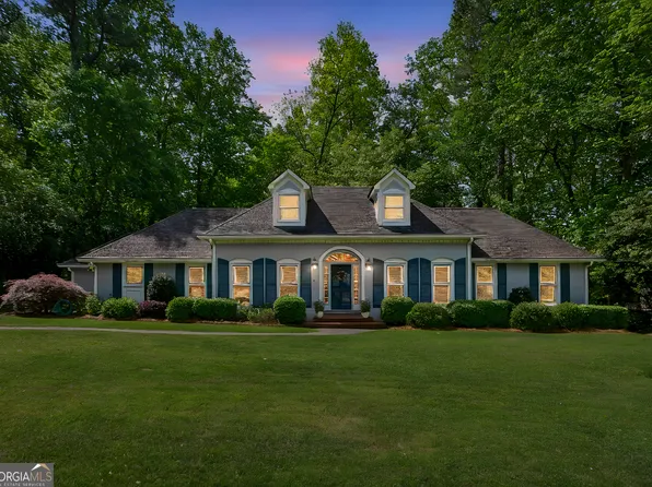 3384 Pine Meadow Rd NW, Atlanta, GA 30327