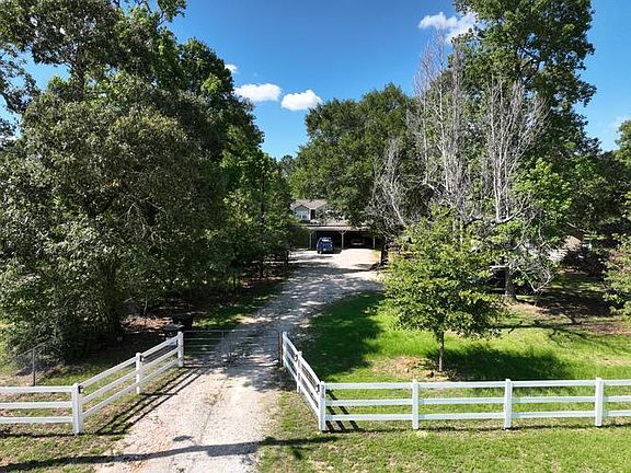 3rd image of 210 Hall Dr S