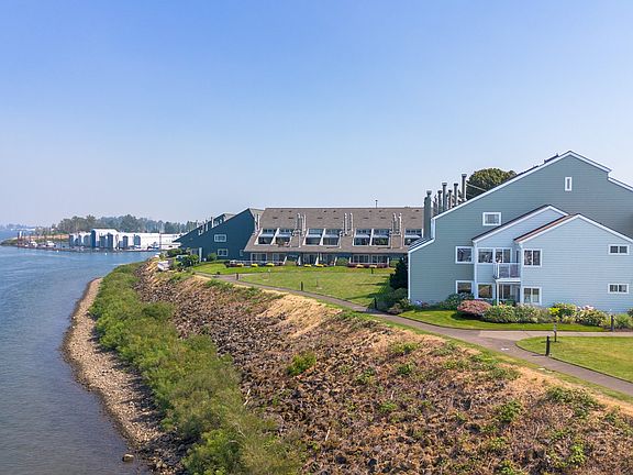 3rd image of 129 N Hayden Bay Dr #F