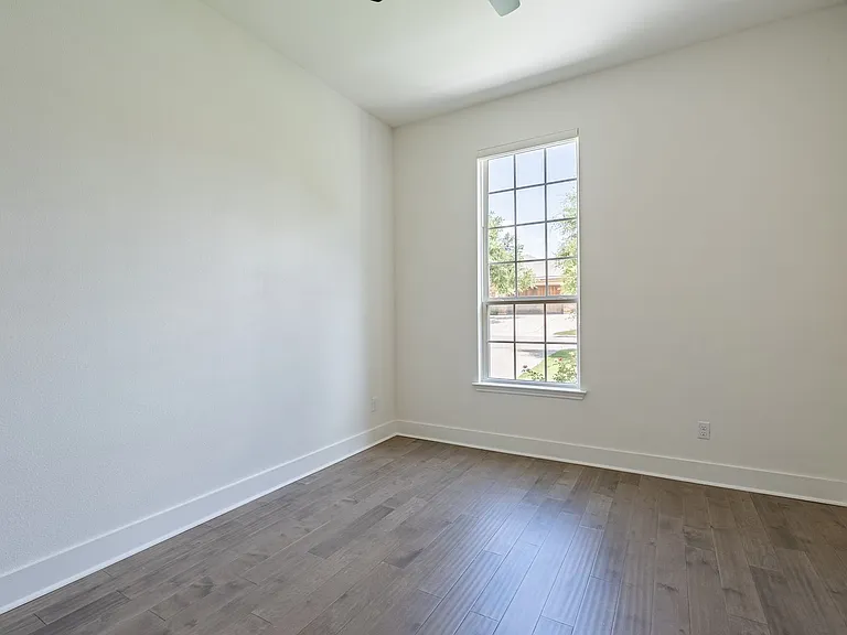 212 Eiglehart Rd — Photo 14