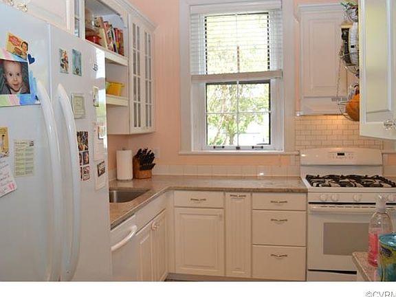 2nd image of 2120 E Broad St #U1