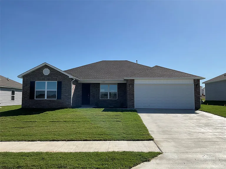 1105 W Abilene Rd — Photo 1