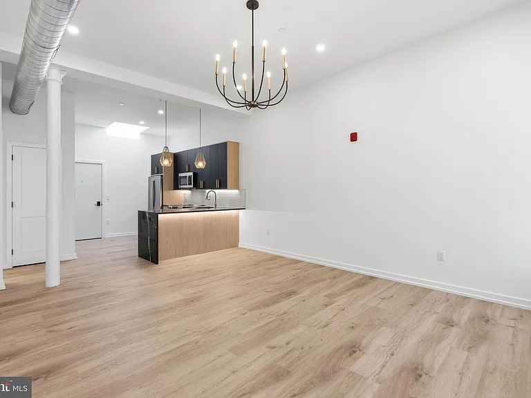 203 S 13th St #4B — Photo 15